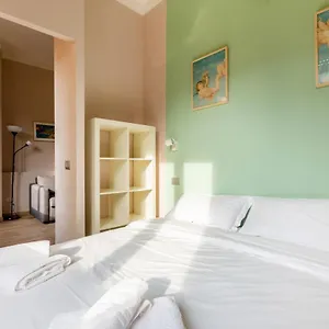  Appartamento Garibaldi District Cosy Studio Italia